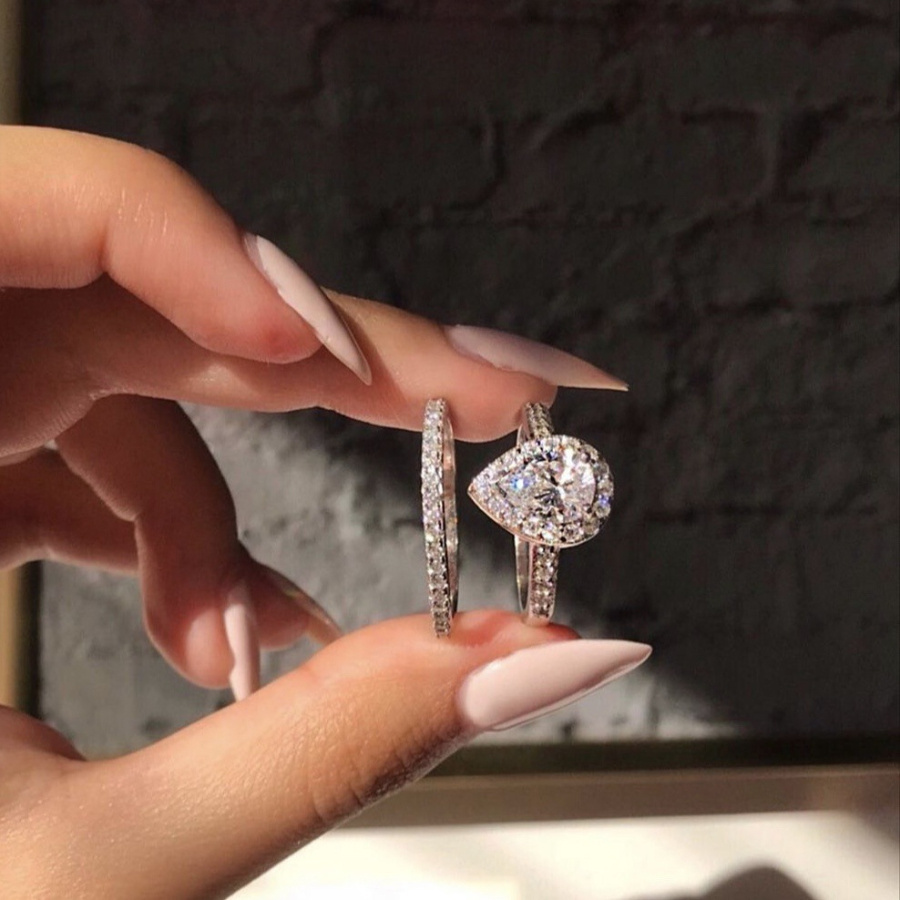 White Gold Color Women's Wedding Water Drop Zircon Ring - Image 2
