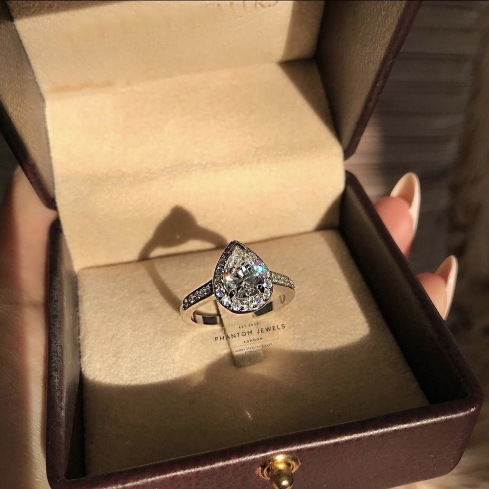 White Gold Color Women's Wedding Water Drop Zircon Ring - Image 7